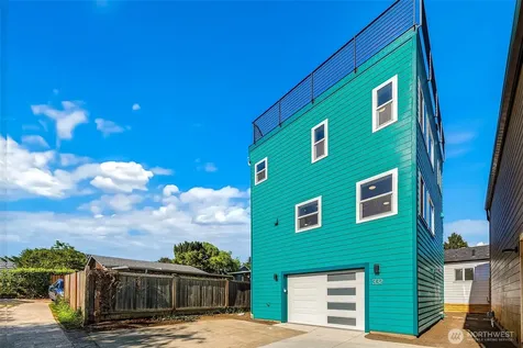 332 NE Elk Place Seattle WA 98115