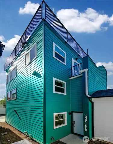332 NE Elk Place Seattle WA 98115