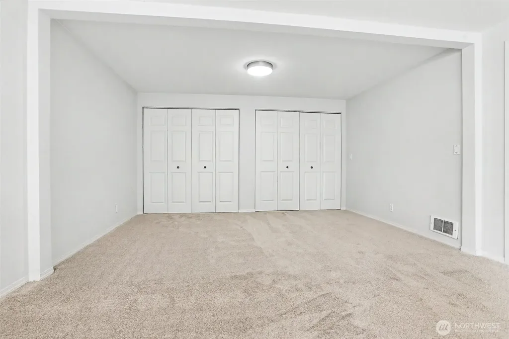14300 32nd Avenue NE Seattle WA 98125