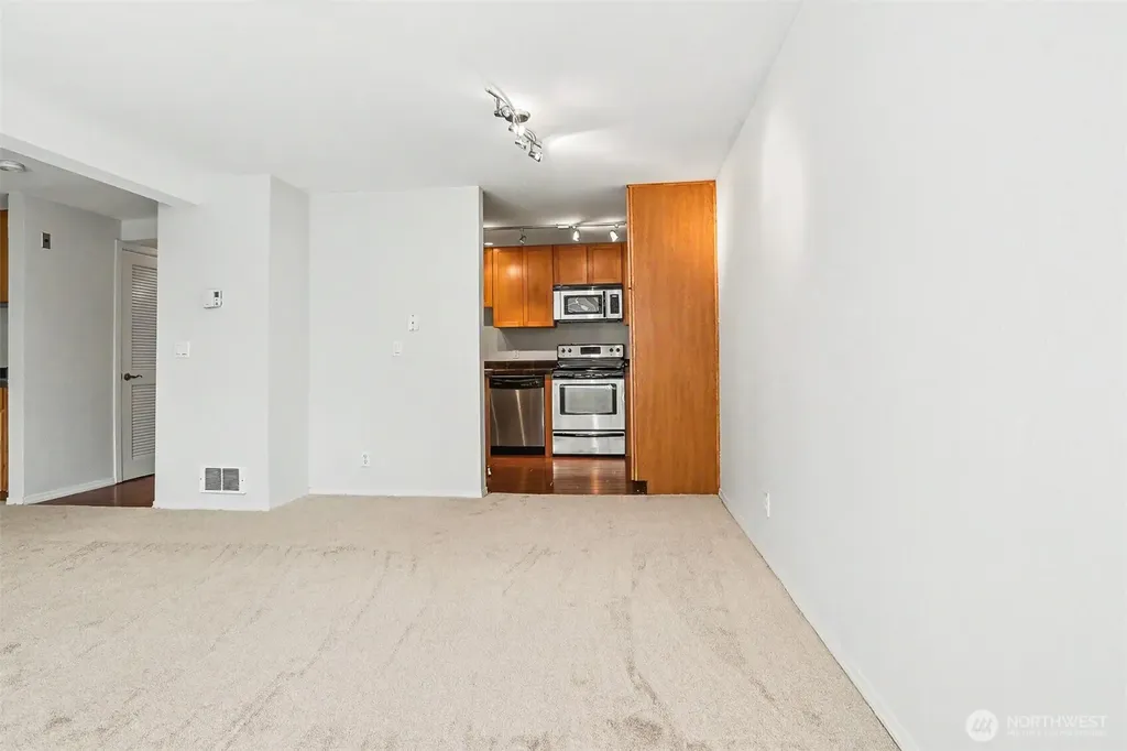 14300 32nd Avenue NE Seattle WA 98125