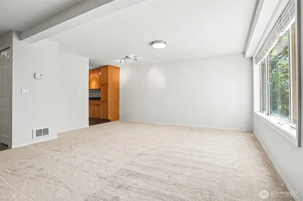 14300 32nd Avenue NE Seattle WA 98125