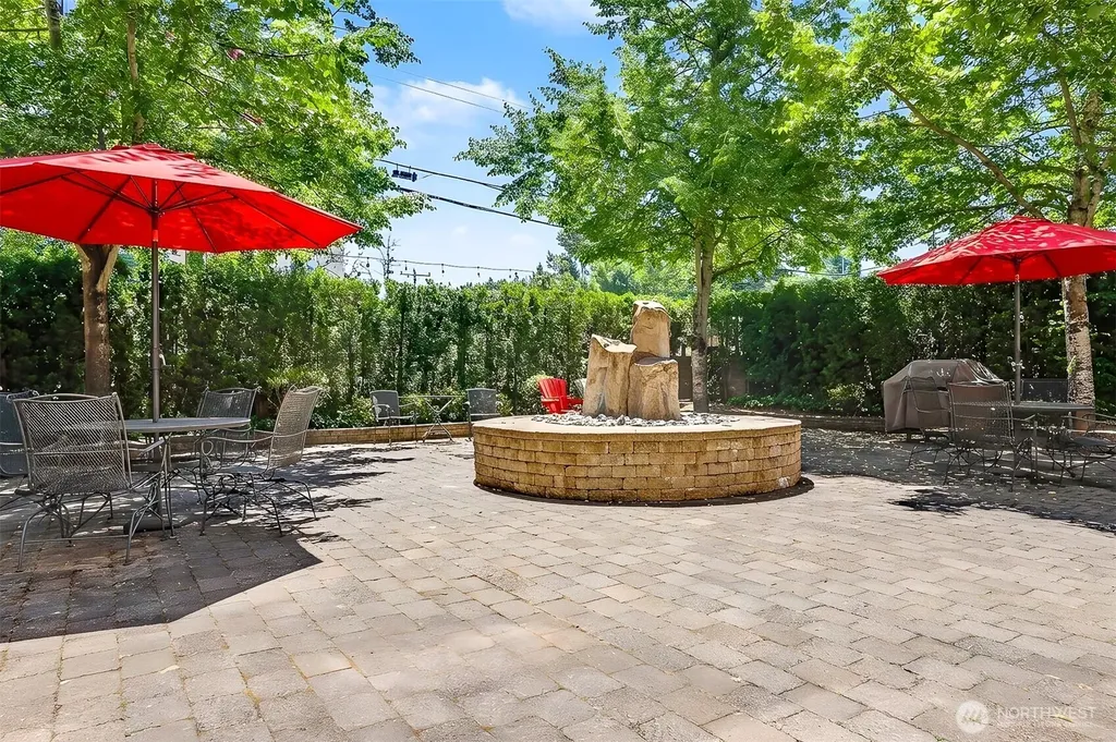 14300 32nd Avenue NE Seattle WA 98125