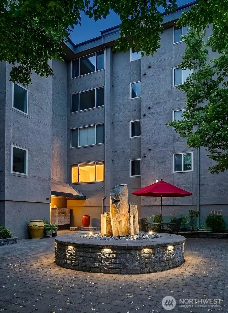 14300 32nd Avenue NE Seattle WA 98125