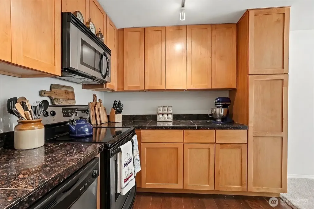 14300 32nd Avenue NE Seattle WA 98125