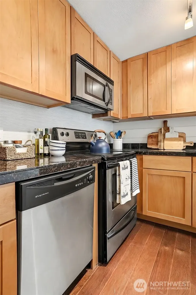 14300 32nd Avenue NE Seattle WA 98125