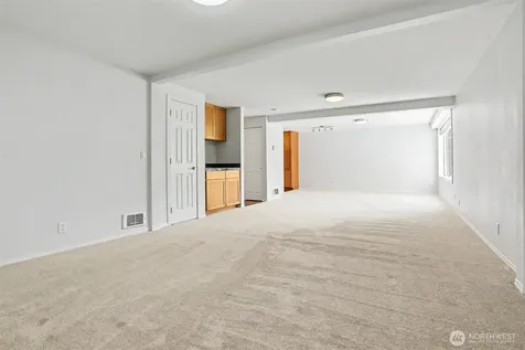 14300 32nd Avenue NE Seattle WA 98125