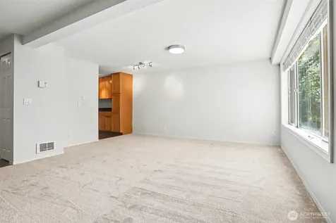 14300 32nd Avenue NE Seattle WA 98125