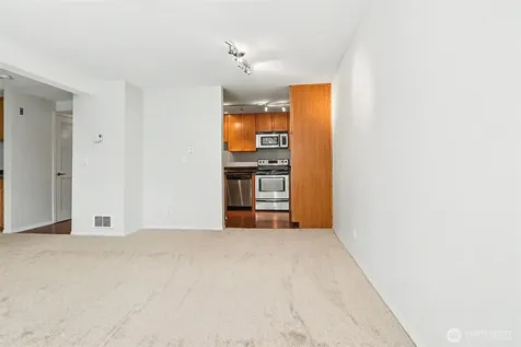 14300 32nd Avenue NE Seattle WA 98125