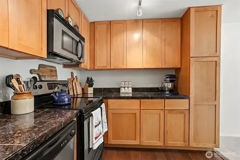14300 32nd Avenue NE Seattle WA 98125
