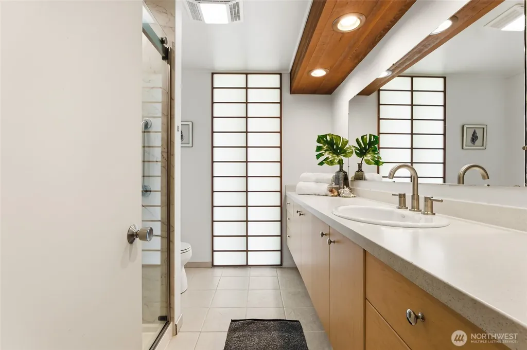 2406 Emerald Drive Milton WA 98354