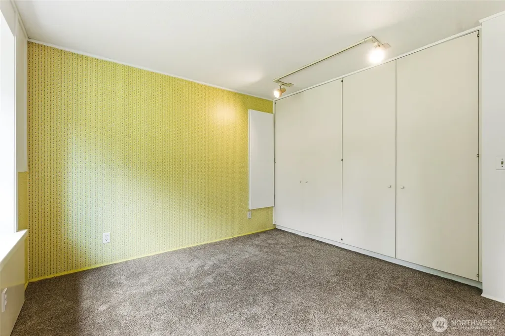 2406 Emerald Drive Milton WA 98354
