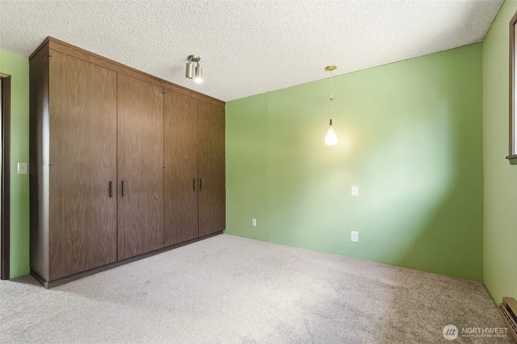 2406 Emerald Drive Milton WA 98354