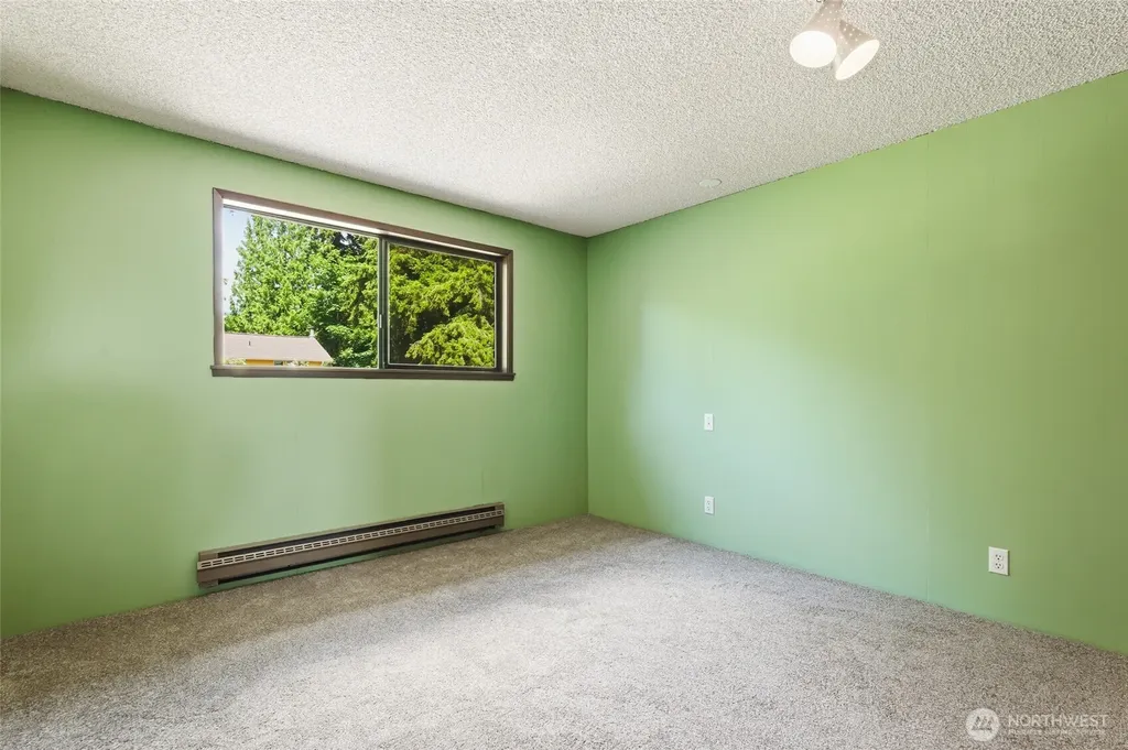 2406 Emerald Drive Milton WA 98354