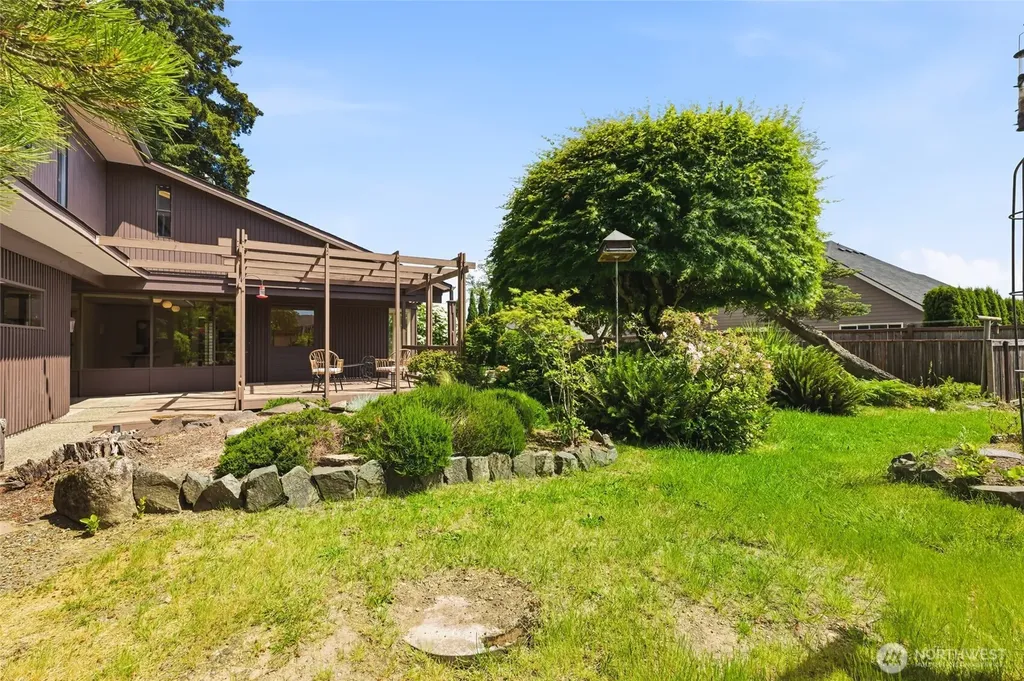 2406 Emerald Drive Milton WA 98354