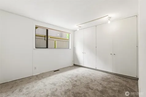 2406 Emerald Drive Milton WA 98354