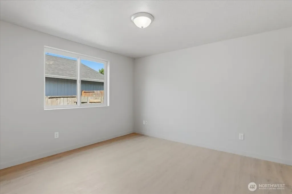 8272 NE Snowberry Loop Vancouver WA 98664