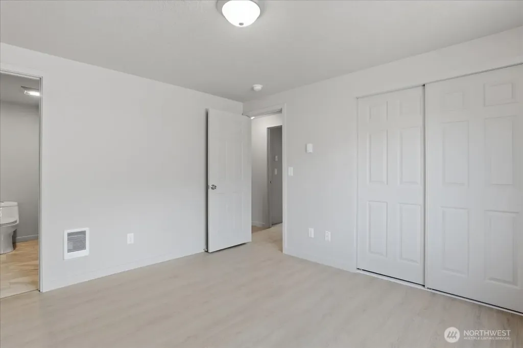 8272 NE Snowberry Loop Vancouver WA 98664