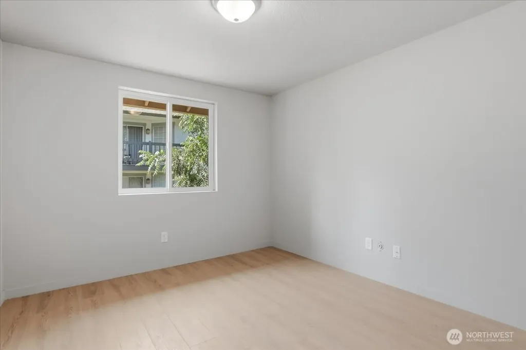 8272 NE Snowberry Loop Vancouver WA 98664