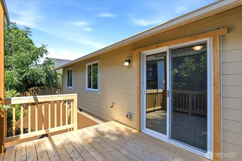 8272 NE Snowberry Loop Vancouver WA 98664