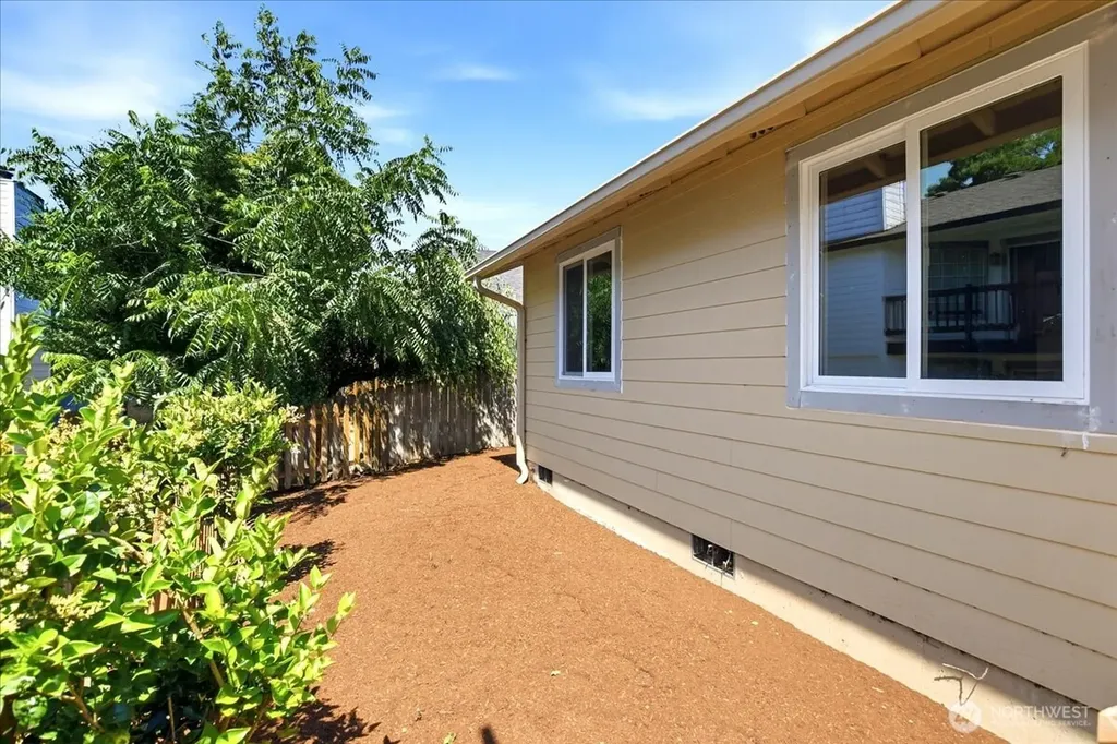 8272 NE Snowberry Loop Vancouver WA 98664