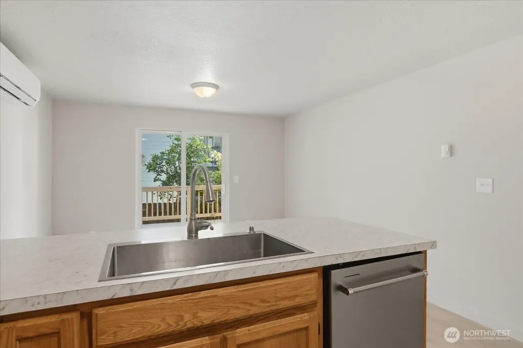 8272 NE Snowberry Loop Vancouver WA 98664