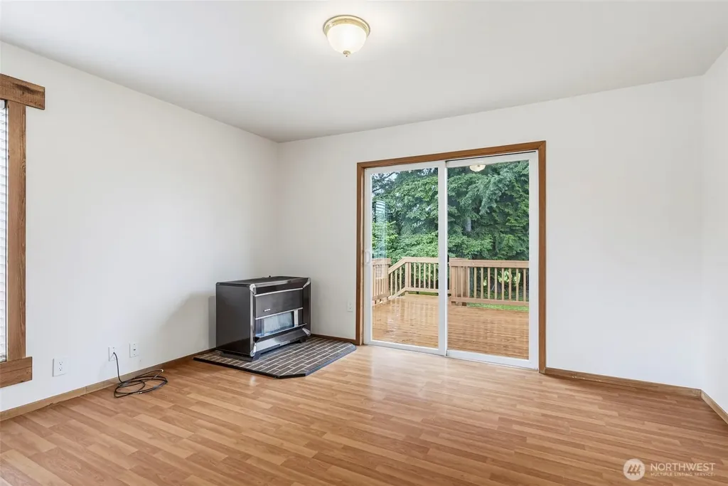 175 Jacobson Road Cathlamet WA 98612