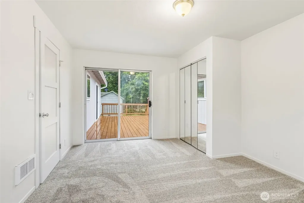 175 Jacobson Road Cathlamet WA 98612