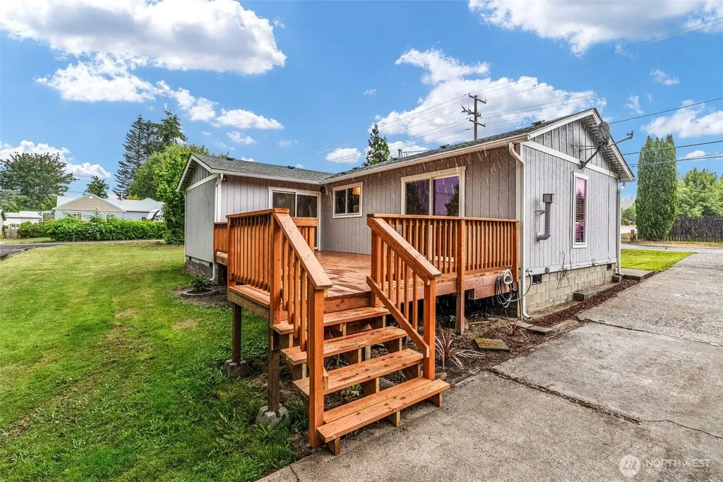 175 Jacobson Road Cathlamet WA 98612