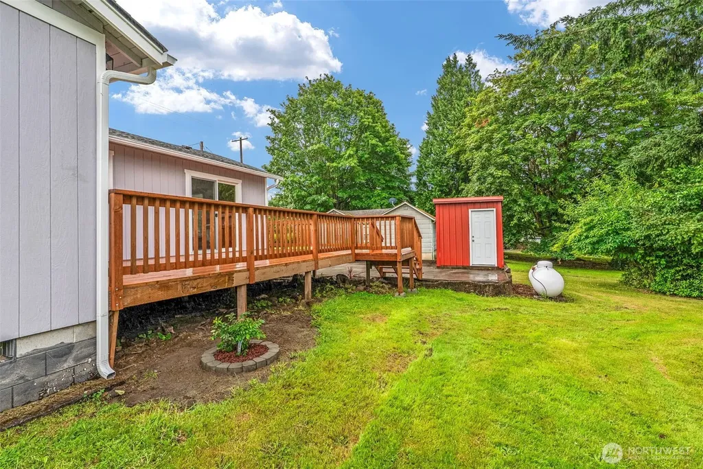 175 Jacobson Road Cathlamet WA 98612