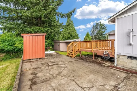 175 Jacobson Road Cathlamet WA 98612