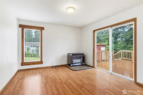 175 Jacobson Road Cathlamet WA 98612