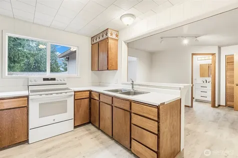 175 Jacobson Road Cathlamet WA 98612