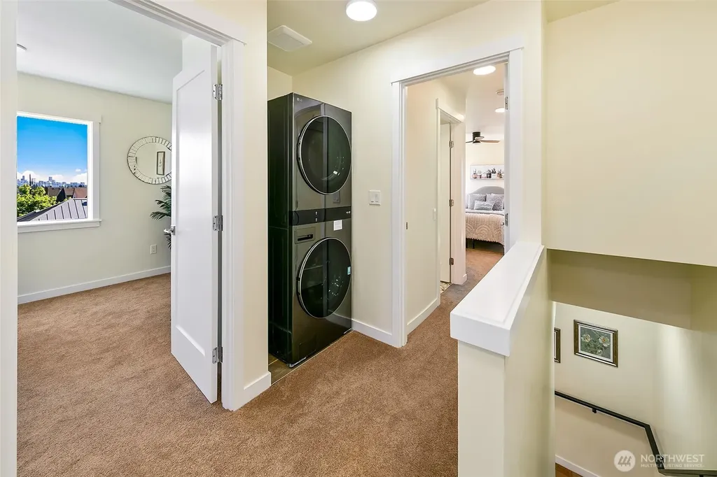 330 NE Elk Place Seattle WA 98115