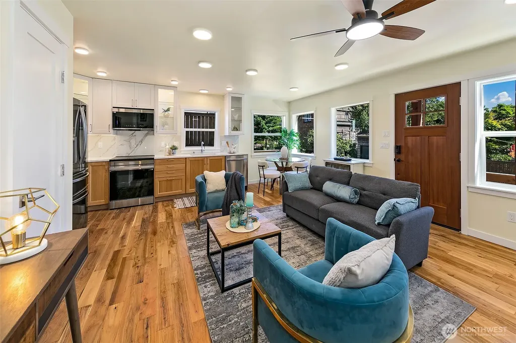 330 NE Elk Place Seattle WA 98115