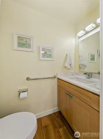 330 NE Elk Place Seattle WA 98115