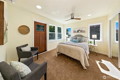 330 NE Elk Place Seattle WA 98115