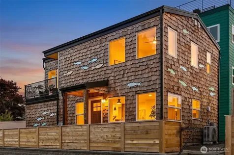 330 NE Elk Place Seattle WA 98115