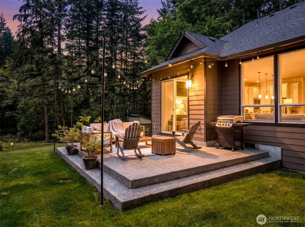 10360 Brownsville Highway NE Poulsbo WA 98370
