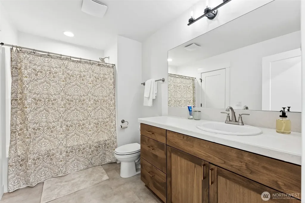 10360 Brownsville Highway NE Poulsbo WA 98370
