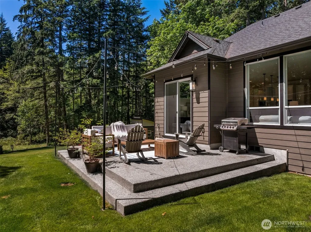 10360 Brownsville Highway NE Poulsbo WA 98370