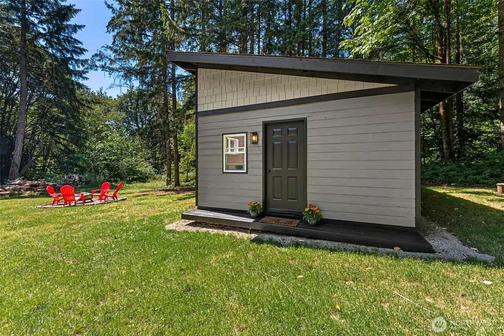 10360 Brownsville Highway NE Poulsbo WA 98370