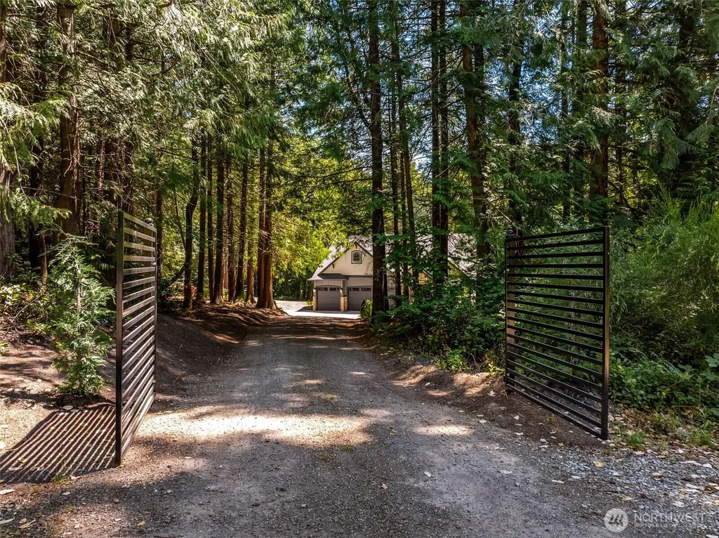 10360 Brownsville Highway NE Poulsbo WA 98370