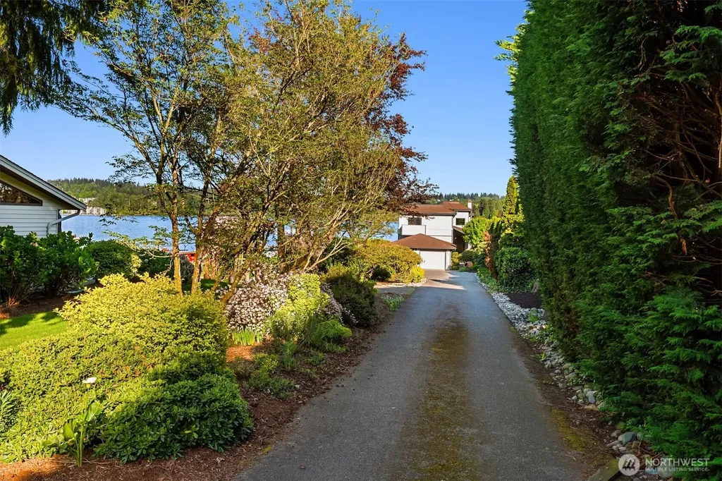 8503 NE Juanita Drive Kirkland WA 98034