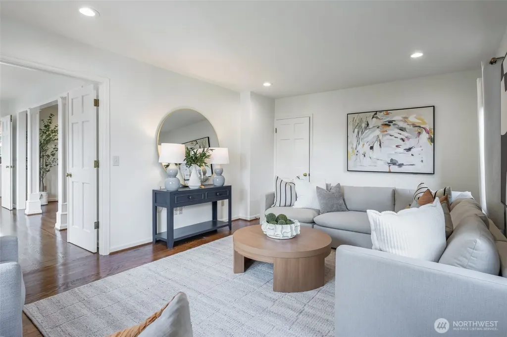 5716 Ann Arbor Avenue NE Seattle WA 98105