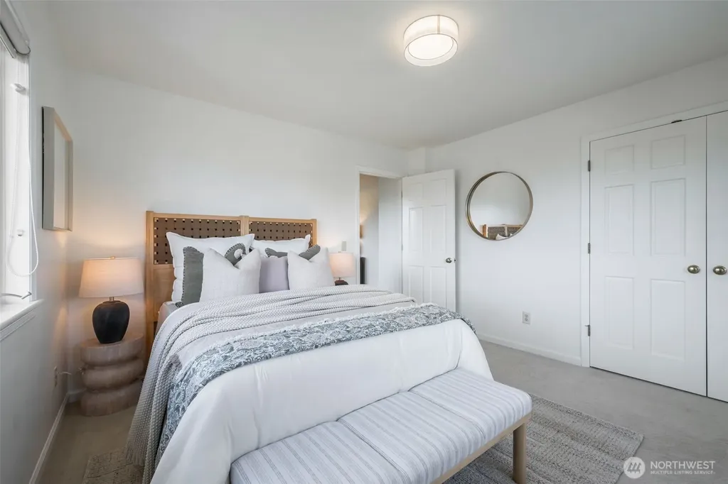 5716 Ann Arbor Avenue NE Seattle WA 98105