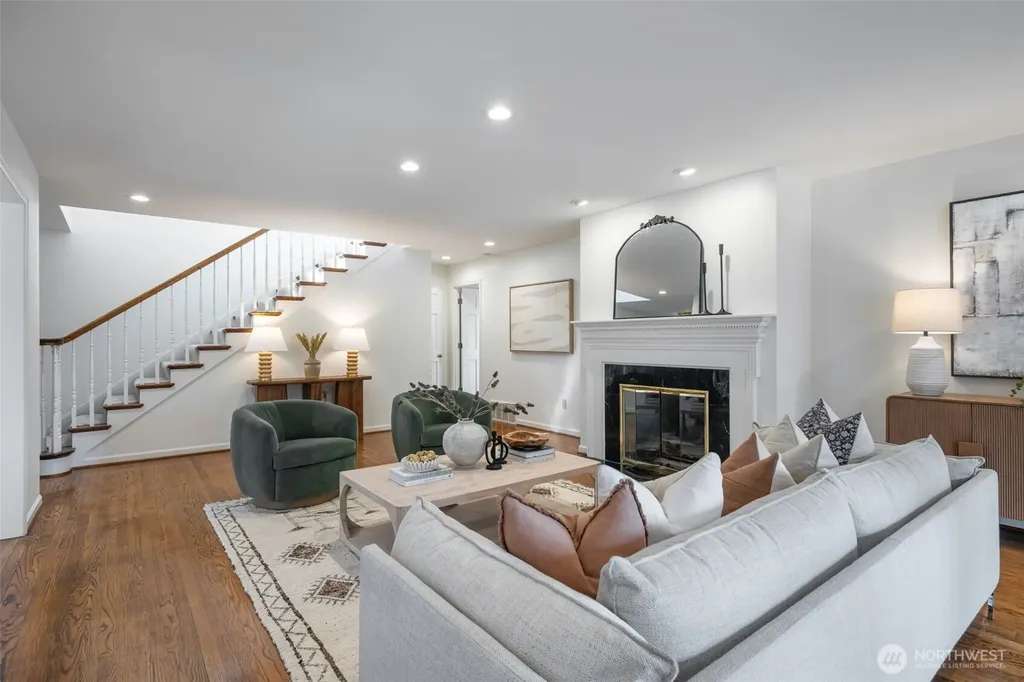 5716 Ann Arbor Avenue NE Seattle WA 98105