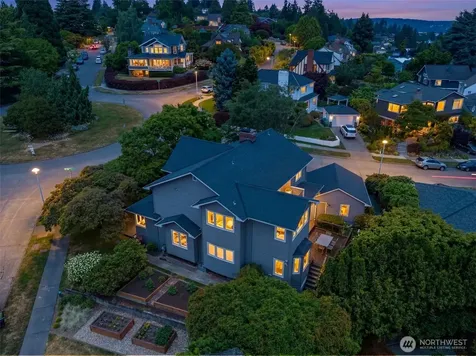 5716 Ann Arbor Avenue NE Seattle WA 98105