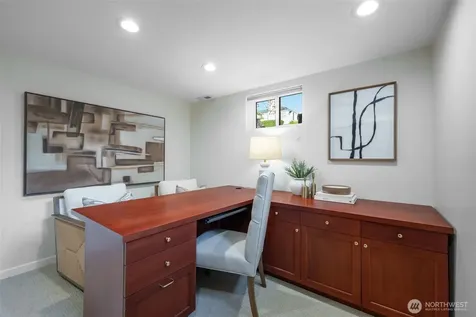 5716 Ann Arbor Avenue NE Seattle WA 98105