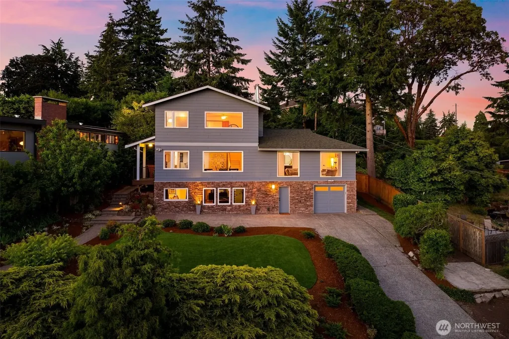 12112 25th Ave SW Burien WA 98146
