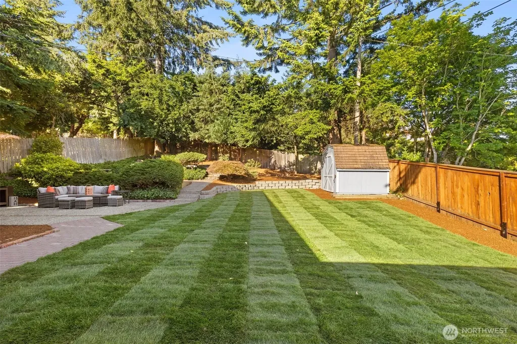 12112 25th Ave SW Burien WA 98146